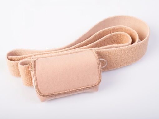 Adjustable insulin pump hip bag with buckle strap